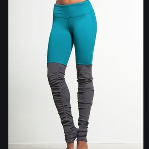 ALO Goddess Legging - Size M